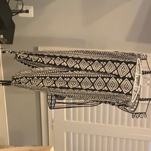 Great pr of pants. Very comfy rayon  fabric imported side pockets,tie @ ankle l